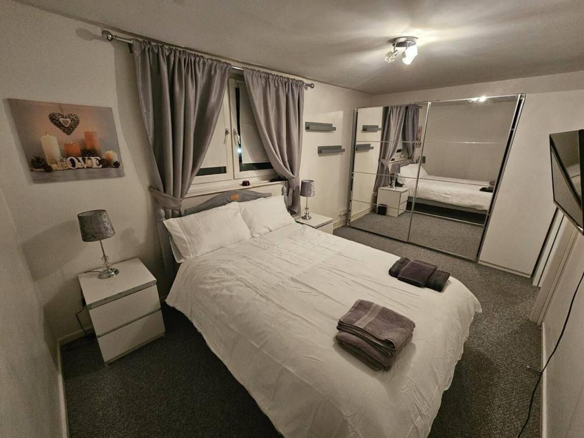 Stunning 1-Bed Apartment In لندن المظهر الخارجي الصورة