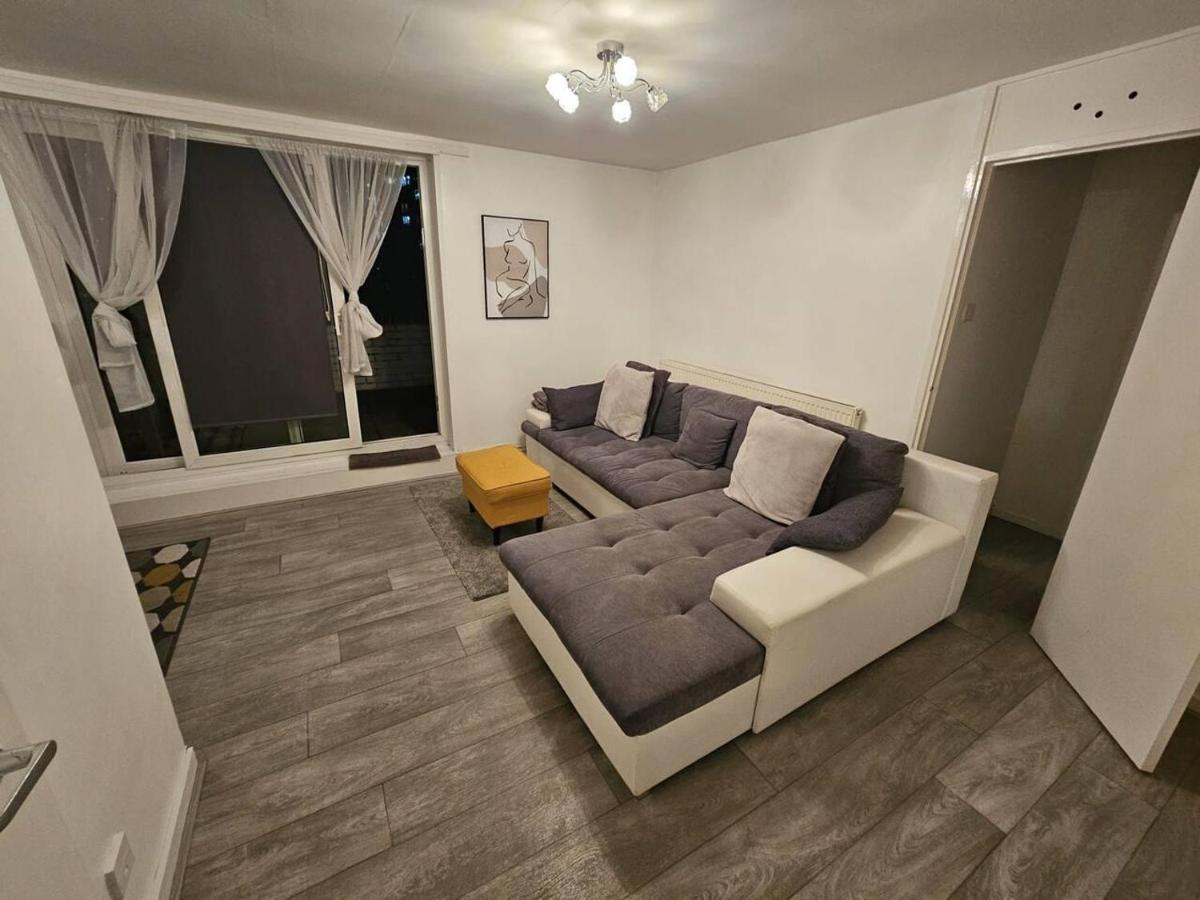 Stunning 1-Bed Apartment In لندن المظهر الخارجي الصورة