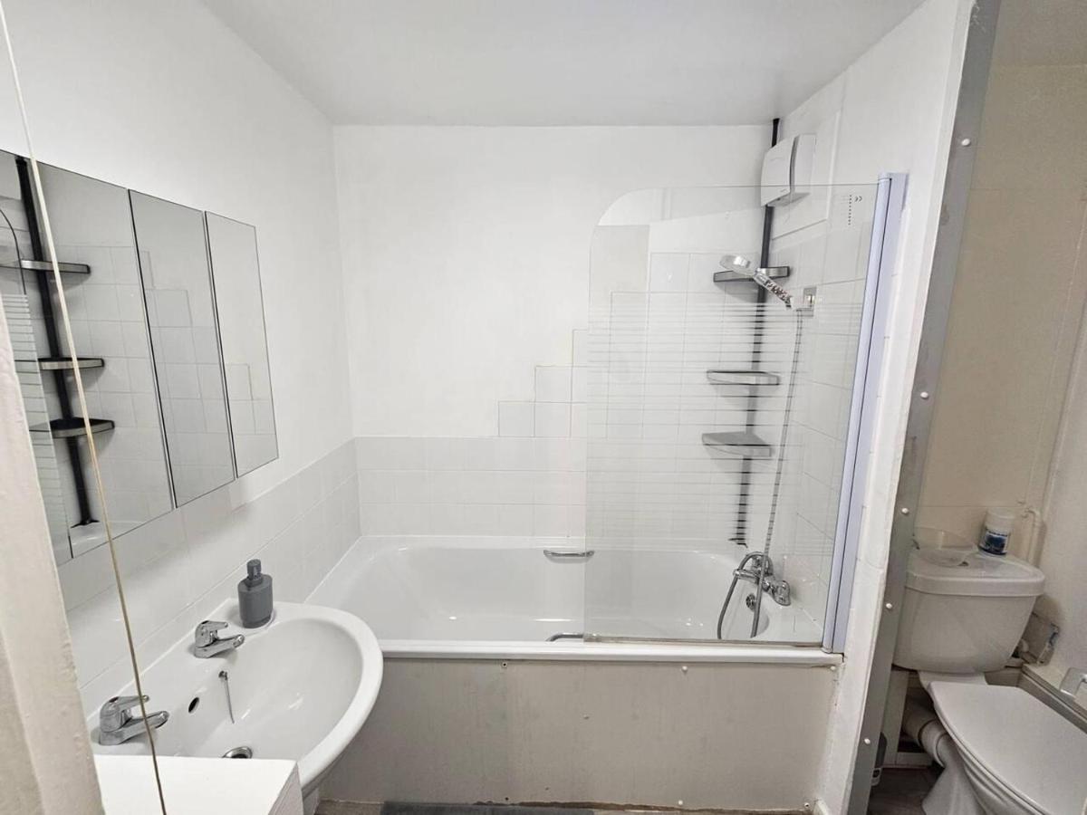 Stunning 1-Bed Apartment In لندن المظهر الخارجي الصورة